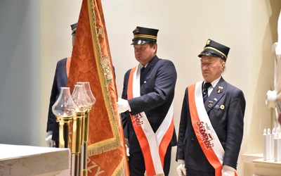 Tam łączą się wszystkie tory ludzkiego życia - odpust w kaplicy na dworcu