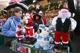 Ponad połowa Polaków planuje wydać na święta podobną kwotę co rok temu