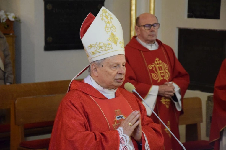 Poświęcenie figury Chrystusa upadającego pod krzyżem u radomskich bernardynów