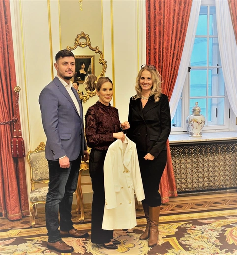 Pierwsza Dama wspiera Fundację Wstawaj Alicja