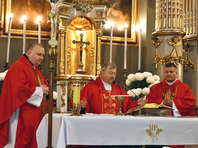 Msza św. w intencji proboscza parafii w Piątku