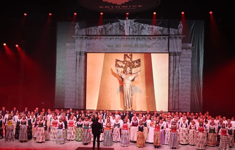 Widowisko "Katedra" w katowickim Spodku