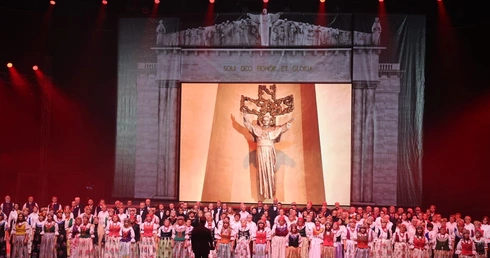 Widowisko "Katedra" w katowickim Spodku