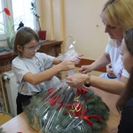 Wigilijna świeca Caritas już płonie