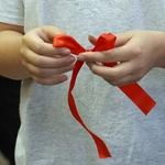 Wigilijna świeca Caritas już płonie