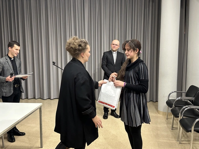 Rozdanie nagród w konkursie "Sto na sto"