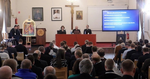 Jaki owoc Kościoła będę mógł podpisać swoim imieniem? Plenum synodalne zebrało się po raz piąty