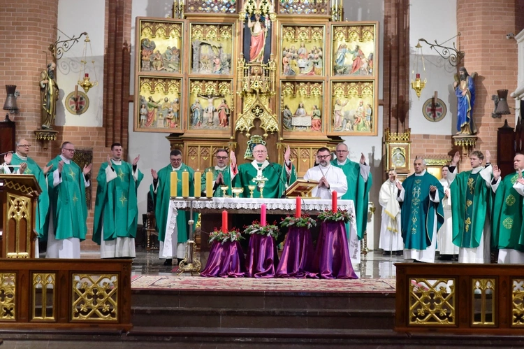 Błogosławieństwo szafarzy nadzwyczajnych Komunii św.