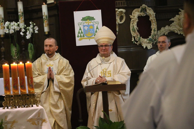 Płock. Ustanowienie nadzwyczajnych szafarzy Komunii św.