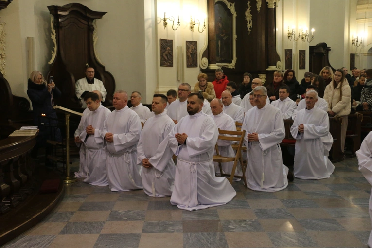 Płock. Ustanowienie nadzwyczajnych szafarzy Komunii św.