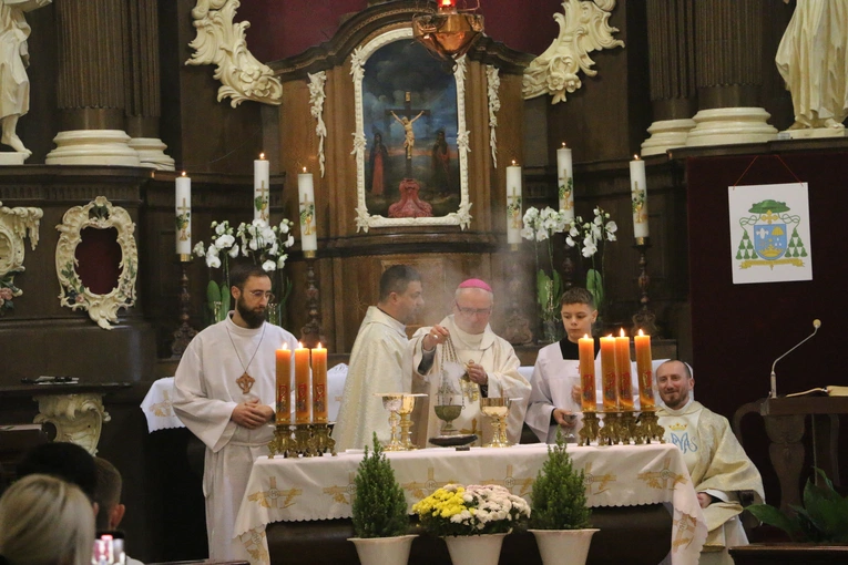 Płock. Ustanowienie nadzwyczajnych szafarzy Komunii św.