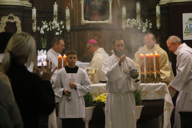 Płock. Ustanowienie nadzwyczajnych szafarzy Komunii św.