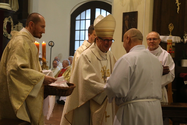 Płock. Ustanowienie nadzwyczajnych szafarzy Komunii św.