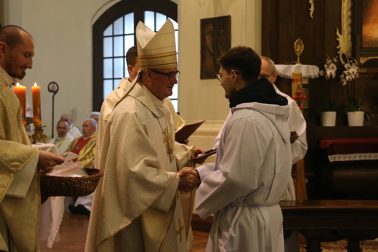Płock. Ustanowienie nadzwyczajnych szafarzy Komunii św.