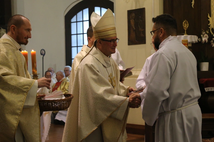 Płock. Ustanowienie nadzwyczajnych szafarzy Komunii św.