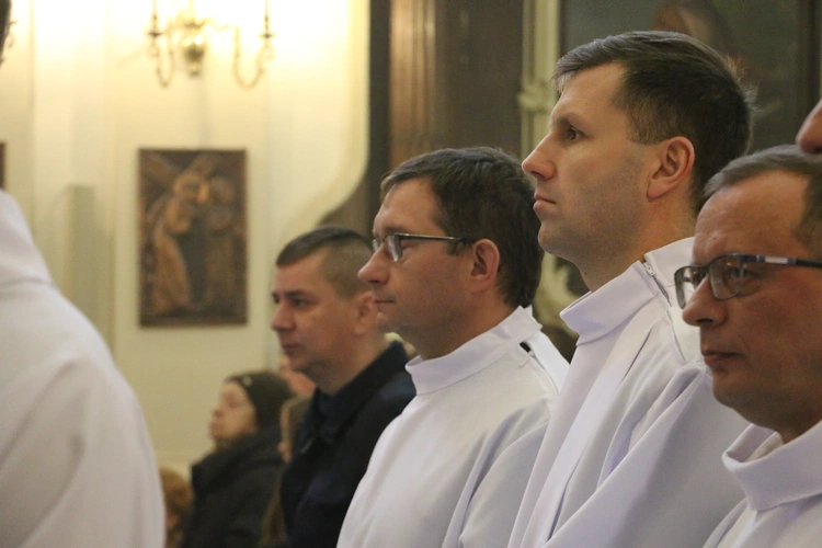 Płock. Ustanowienie nadzwyczajnych szafarzy Komunii św.