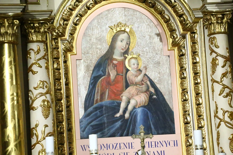 Nowy ołtarz w Polnej