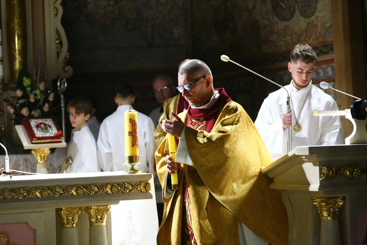 Nowy ołtarz w Polnej