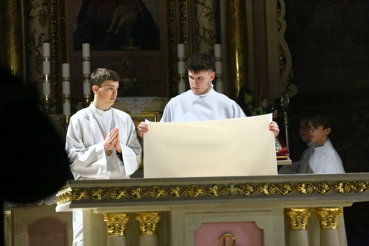 Nowy ołtarz w Polnej