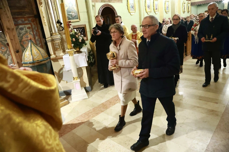 Nowy ołtarz w Polnej