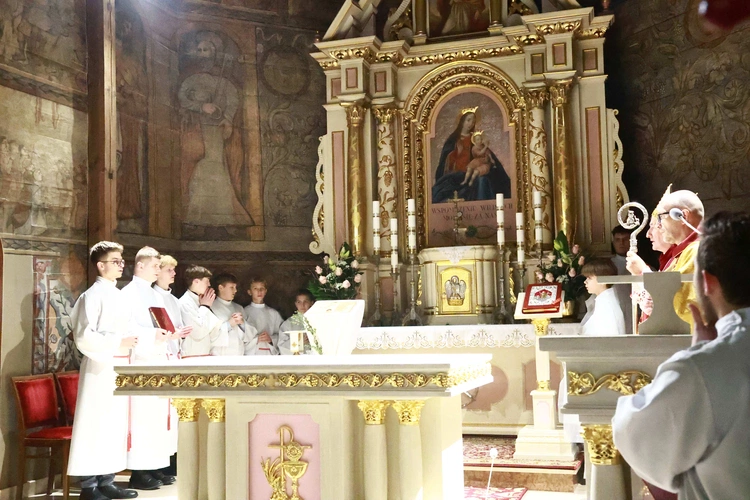 Nowy ołtarz w Polnej