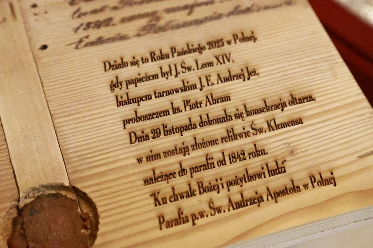 Nowy ołtarz w Polnej