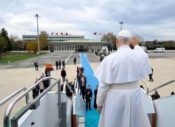 Papież Leon XIV już w Libanie. Powitanie i spotkanie z władzami