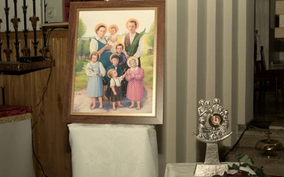 Wprowadzenie relikwii bł. rodziny Ulmów i wystawa pamiątek 