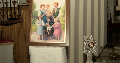 Wprowadzenie relikwii bł. rodziny Ulmów i wystawa pamiątek 