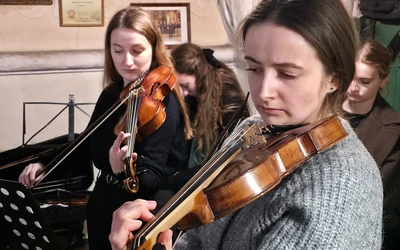 Hołd dla ks. Langiego