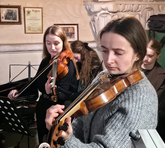 Hołd dla ks. Langiego