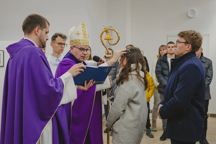 Katowice. Obrzęd przyjęcia do katechumenatu osób dorosłych