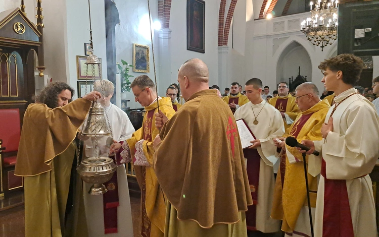 Brzesko. Błogosławieństwo lektorów i pielgrzymka LSO dekanatu brzeskiego