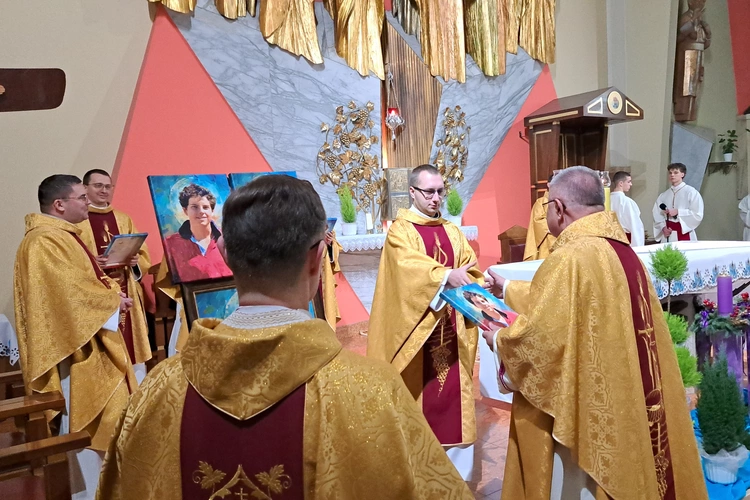 Brzesko. Błogosławieństwo lektorów i pielgrzymka LSO dekanatu brzeskiego