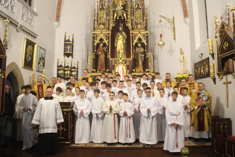 Brzesko. Błogosławieństwo lektorów i pielgrzymka LSO dekanatu brzeskiego