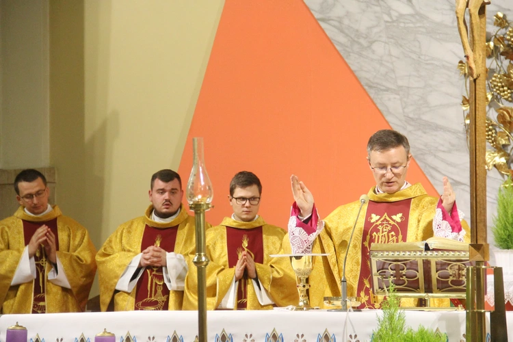 Brzesko. Błogosławieństwo lektorów i pielgrzymka LSO dekanatu brzeskiego