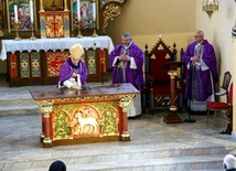 Nowy ołtarz u św. Barbary w Wałbrzychu