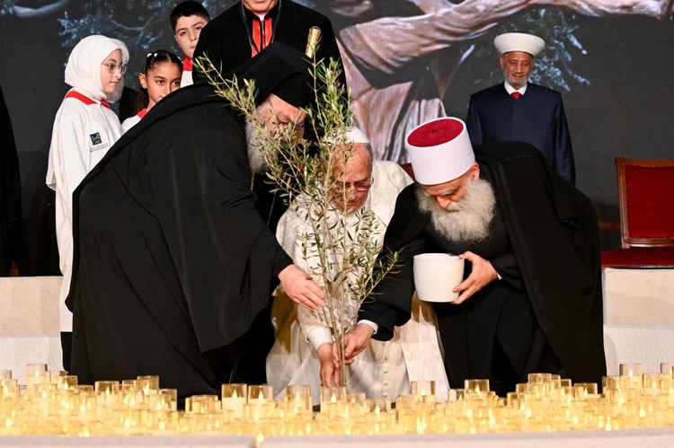 Podsumowanie piątego dnia papieskiej podróży: Miłość nie jest na czas określony