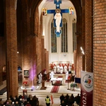 Krzyż z głogowskiej kolegiaty poświęcony