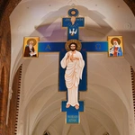 Krzyż z głogowskiej kolegiaty poświęcony