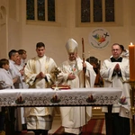 Krzyż z głogowskiej kolegiaty poświęcony