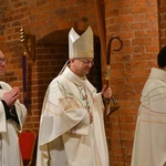 Krzyż z głogowskiej kolegiaty poświęcony