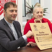 Ks. Łukasz Bikun i Danuta Śliwińska zachęcają do udziału w szlachetnych inicjatywach.