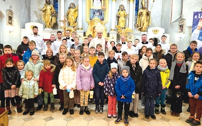 Frekwencja cieszy nie tylko podczas pierwszych nabożeństw. Maluchy obiecują codziennie czuwać z Maryją podczas porannych Mszy św.