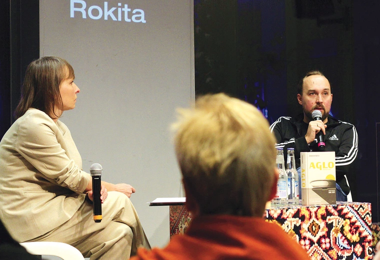 Spotkanie z pisarzem prowadziła Agnieszka Zientarska. 