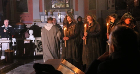 Kiedy przemawia księga