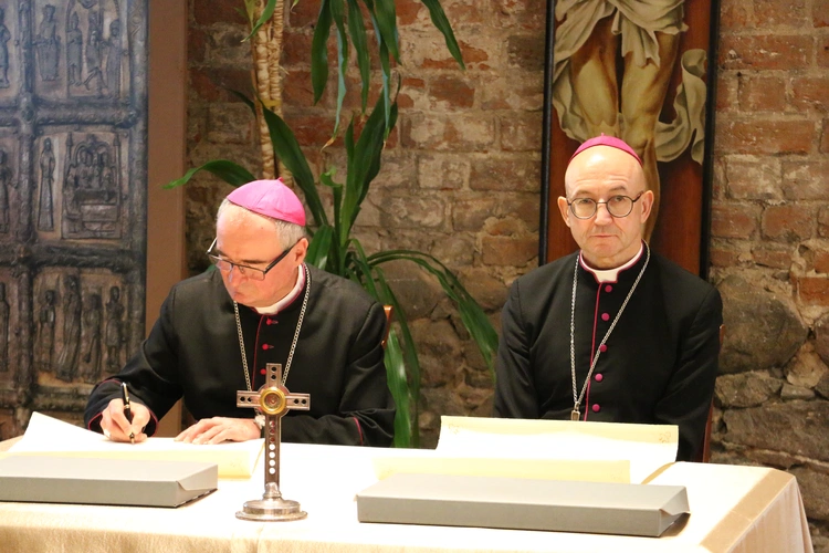 Płock. Przekazanie średniowiecznych pergaminów