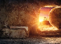 Zmartwychwstanie nadało śmierci Jezusa ostateczny sens, ukazujący zwycięstwo Bożej miłości. Dokonało się to także „zgodnie z Pismem”, czyli było wypełnieniem obietnic starotestamentalnych. 