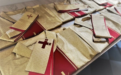 Adwentowa adoracja kapłańska