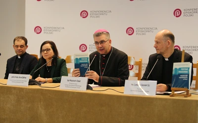 Episkopat zaprezentował nową podstawę programową nauczania religii w szkole